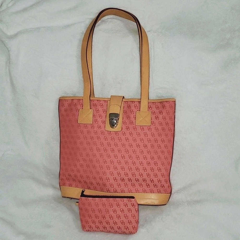 Dooney & Bourke Medium Shopper Tote &  Zippered Pouch Set